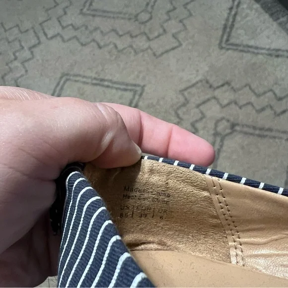 Call it Spring flats - Picture 3 of 3